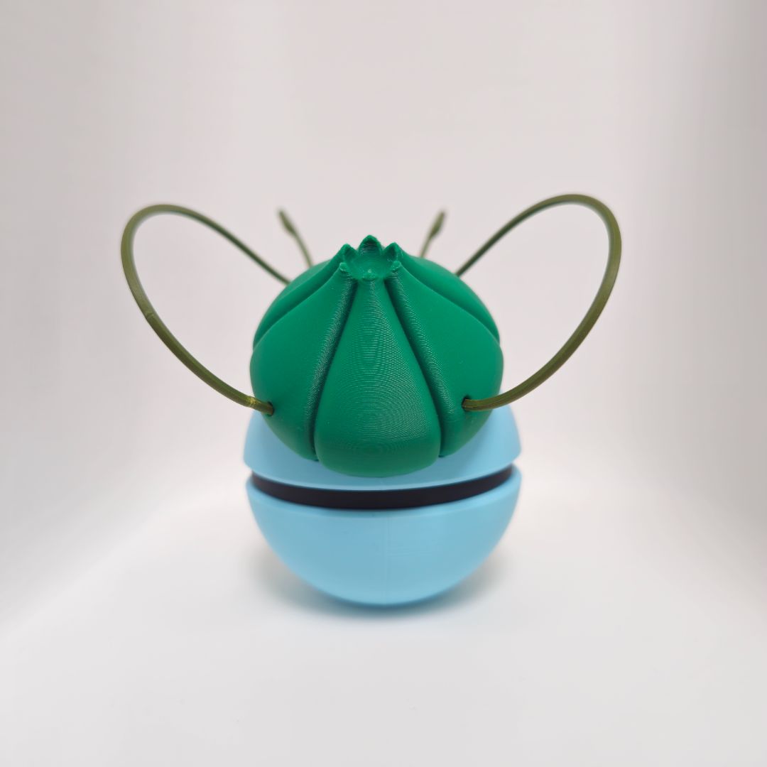 0001 Bulbasaur Poké Ball