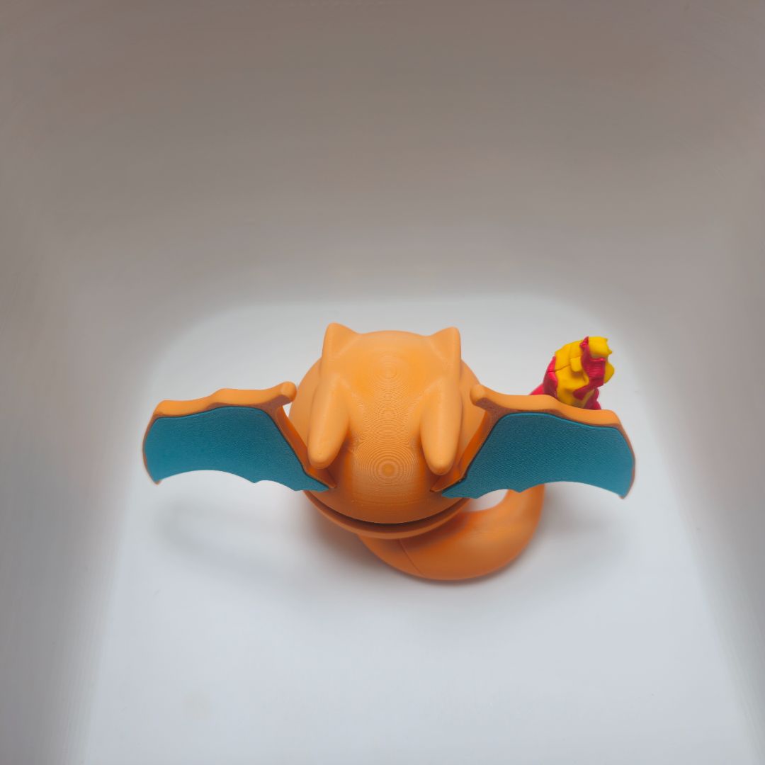 0006 Charizard Poké Ball
