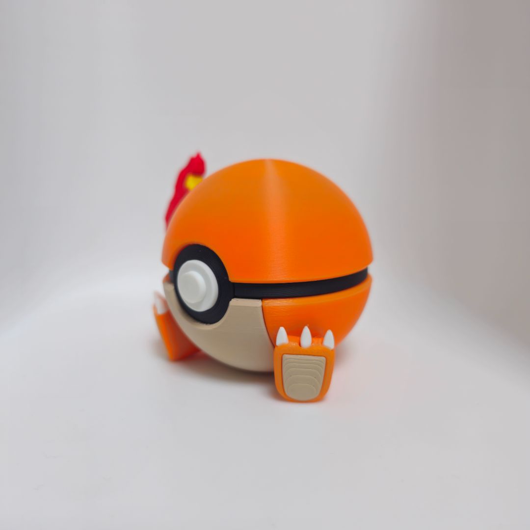 0004 Charmander Poké Ball