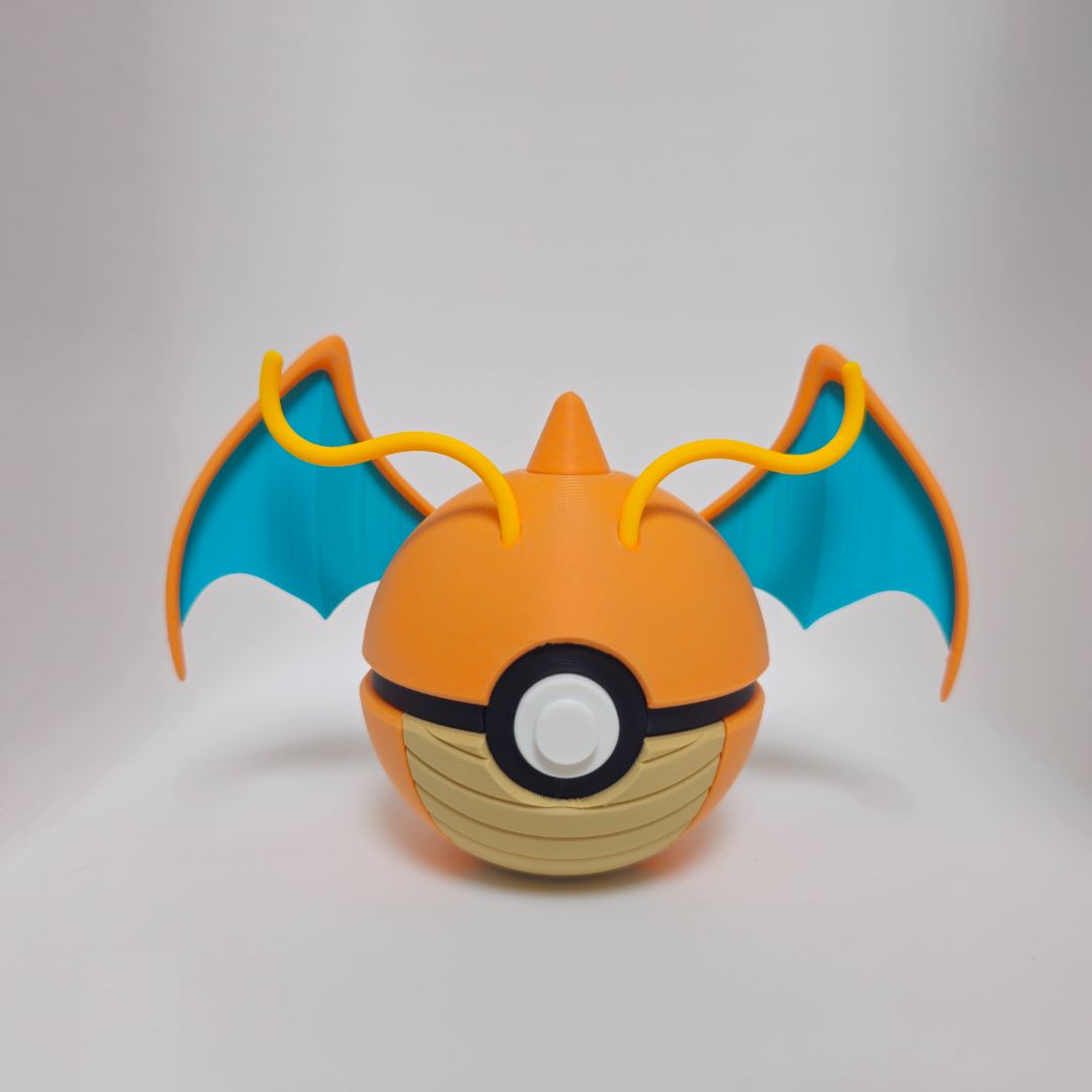0149 Dragonite Poké Ball
