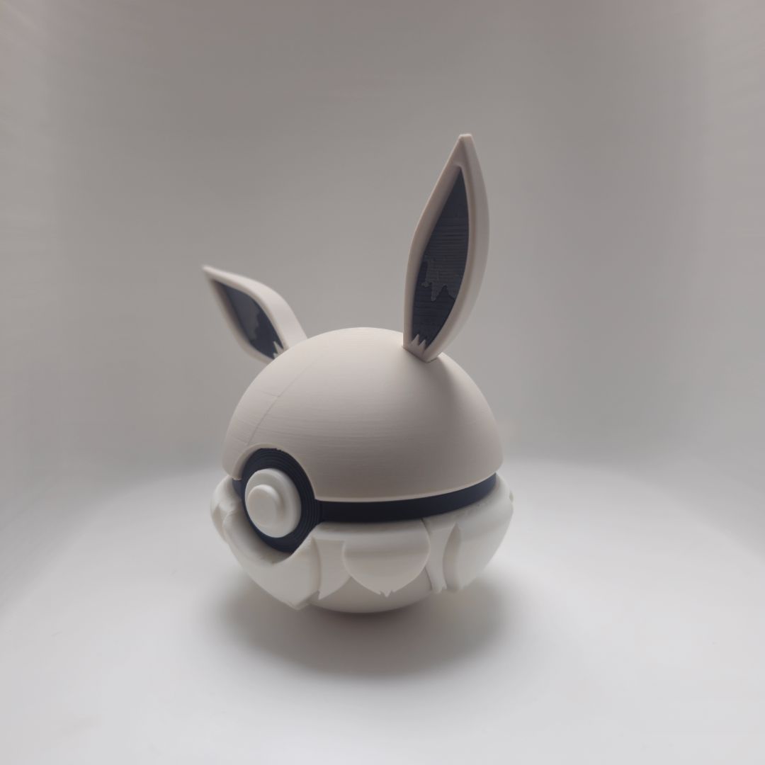 0133 Shiny Eevee Poké Ball