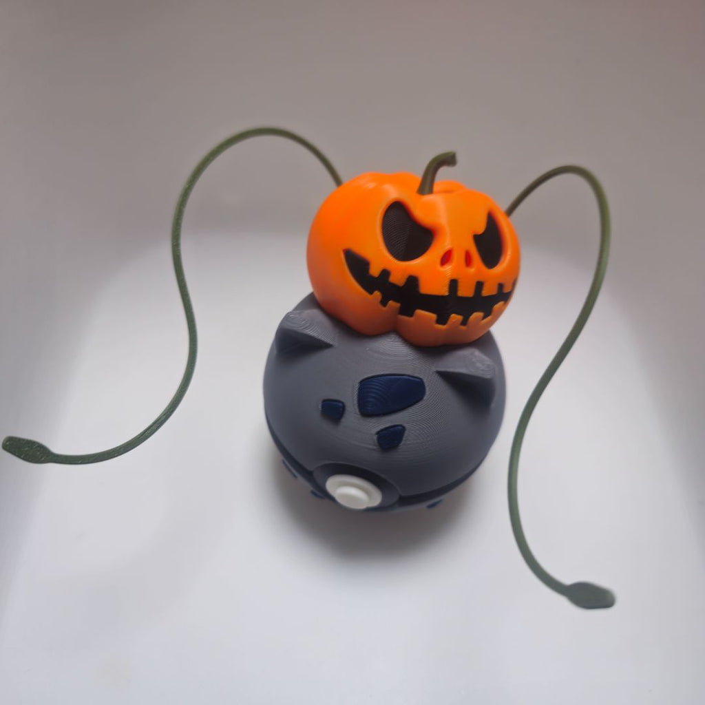0001 Bulbasaur Halloween Poké Ball