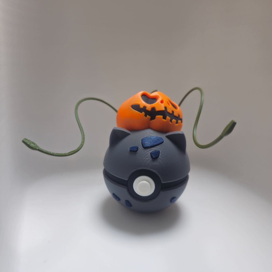 0001 Bulbasaur Halloween Poké Ball