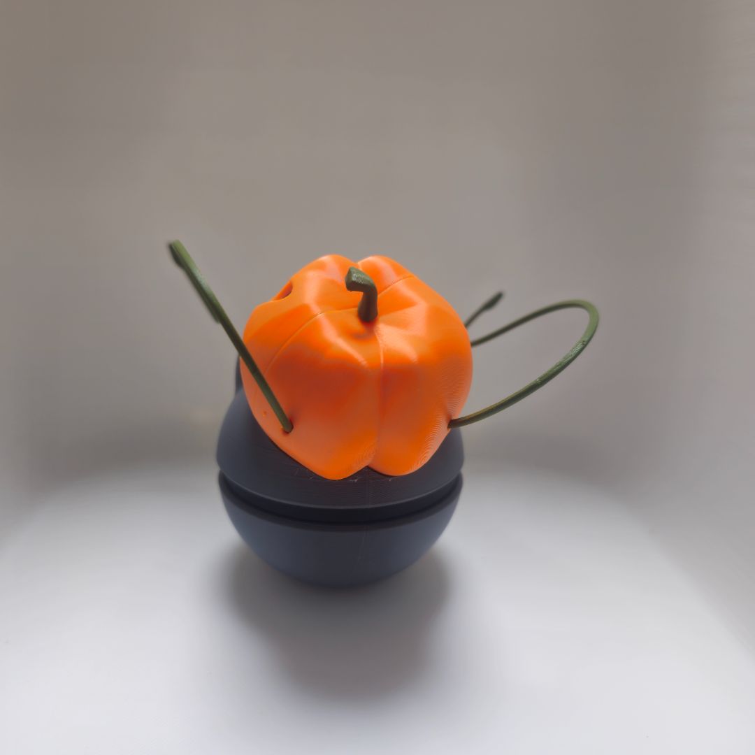 0001 Bulbasaur Halloween Poké Ball