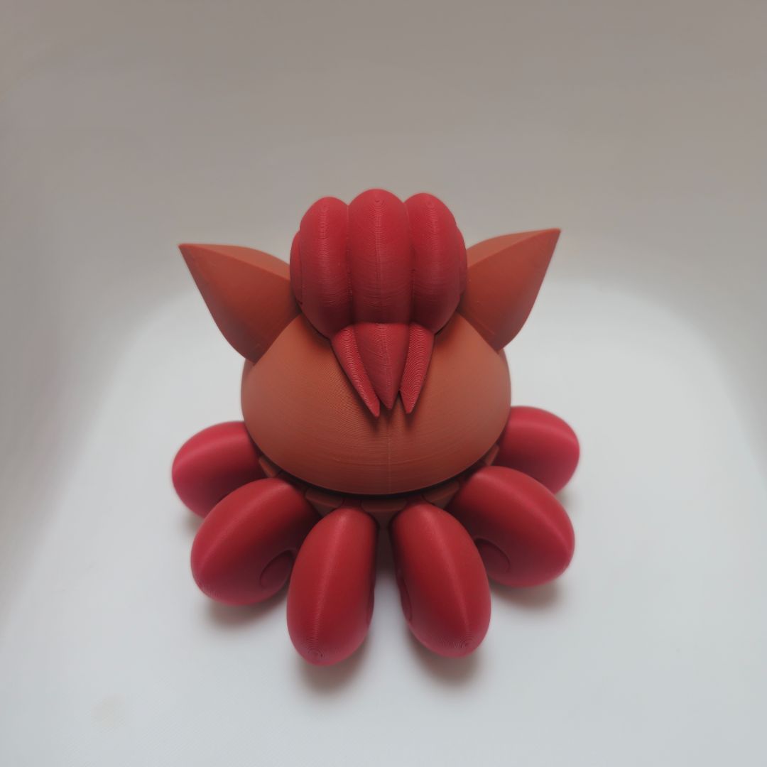 0037 Vulpix Poké Ball